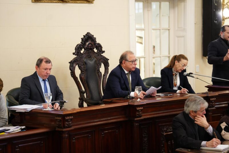 Corrientes avanza hacia la despapelización estatal