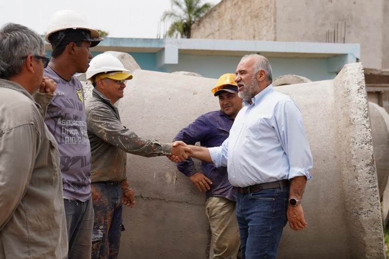 Avanzan las obras de desagüe del barrio Quintana hacia el Pirayuí