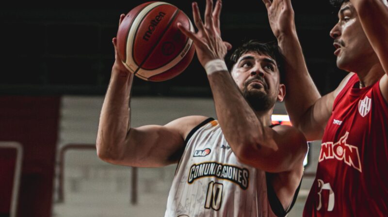 Comunicaciones no pudo y tropezó con Unión en Santa Fe
