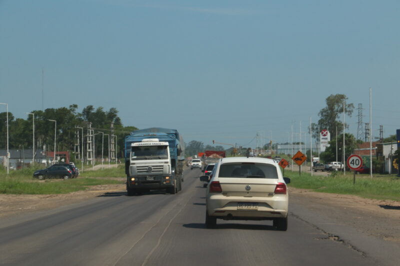 Intentó robar a un camionero en la Ruta 12 y recibió una paliza