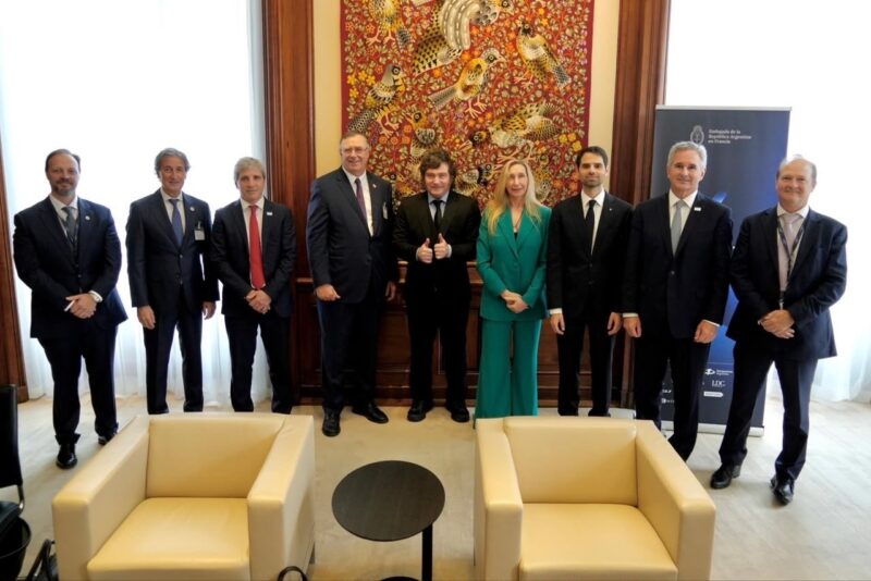 Milei trae de Francia inversiones y el reconocimiento como «el más influyente»