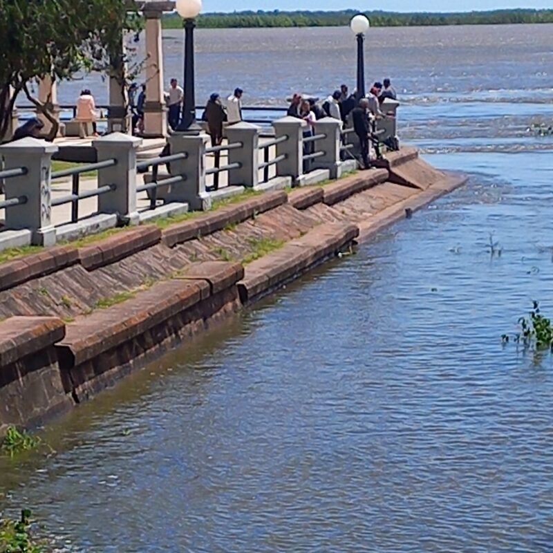 Crecida del Paraná: la Capital provincial entró en etapa de evacuación