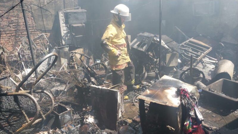 Un incendio provocó pérdidas totales en la capital correntina