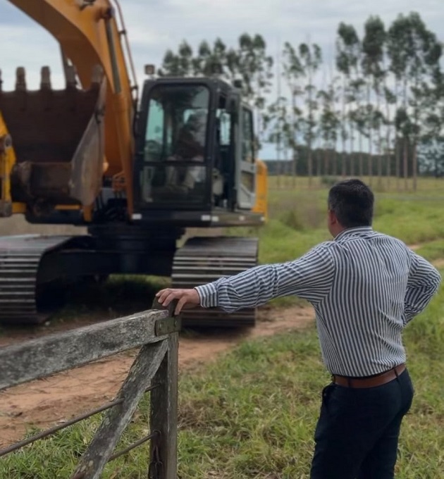 Mburucuyá puso más máquinas en obras contra inundaciones